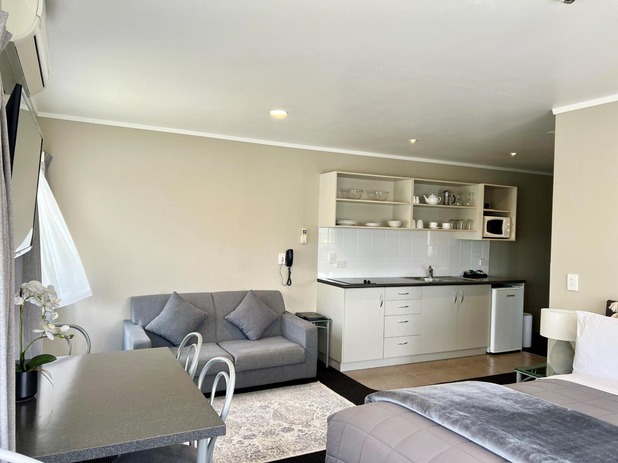 Ashbrook Motel 4*