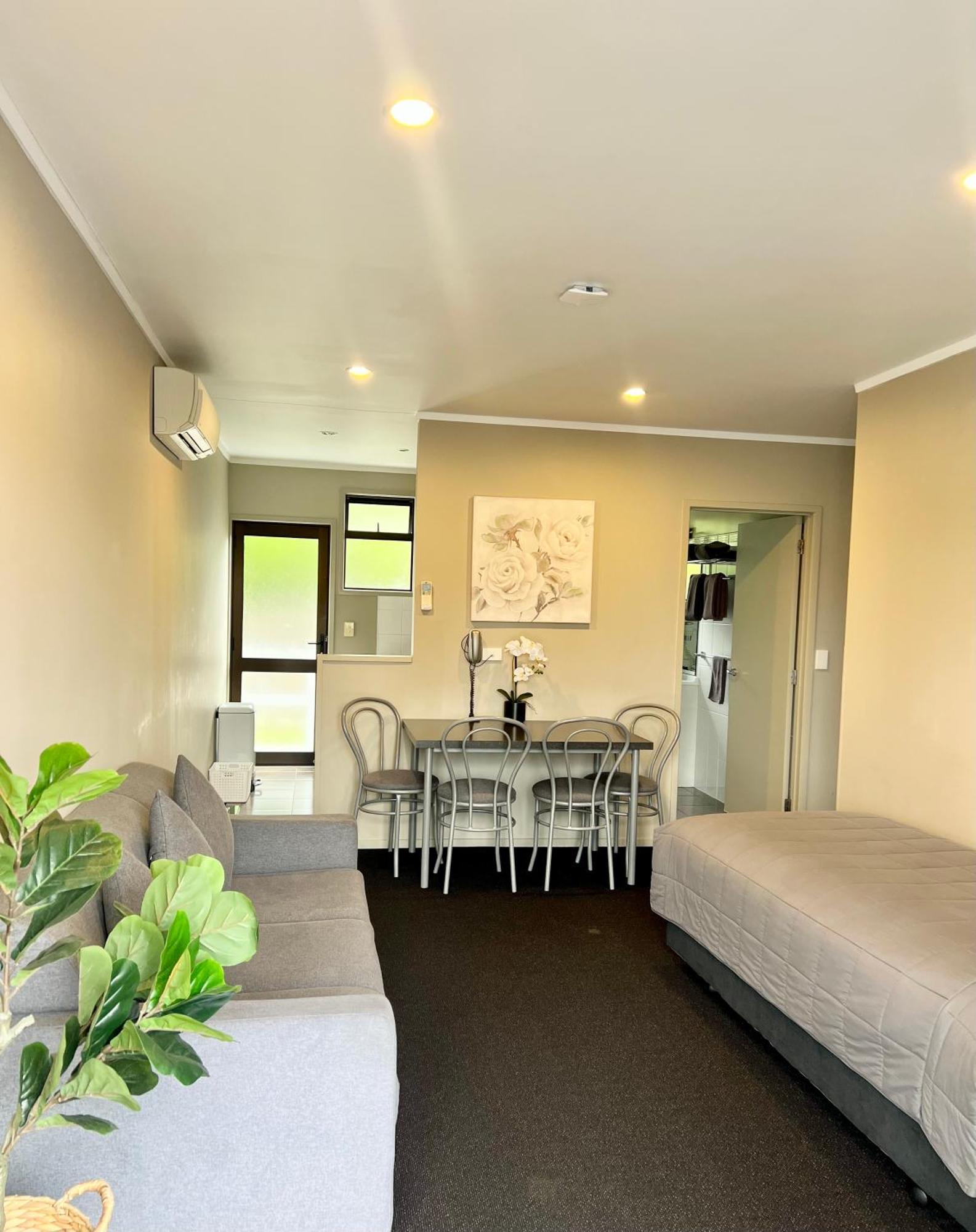 Ashbrook Motel